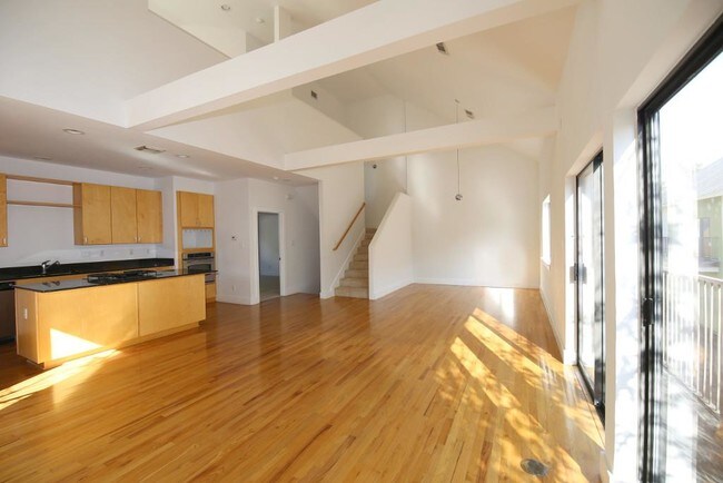Building Photo - 4408 Koehler St