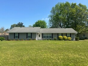 Building Photo - 403 Grand Pine Dr