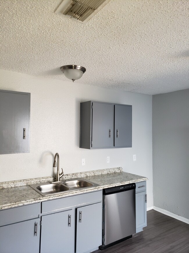 Building Photo - 4883 Aspen Wood Dr,