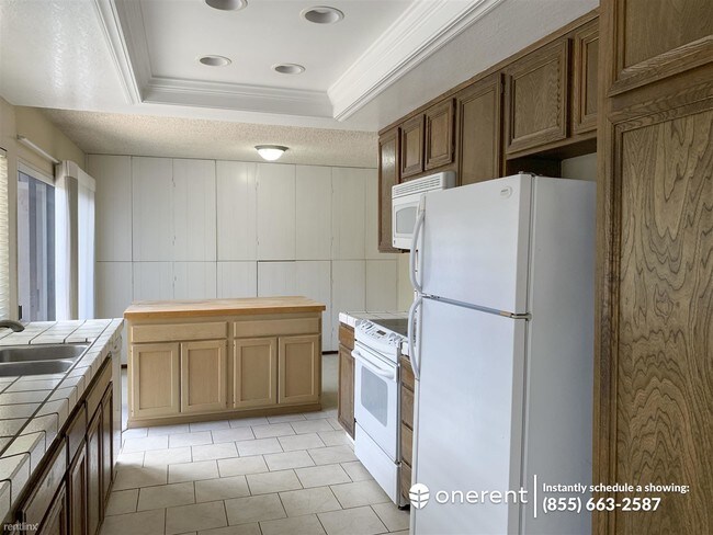Building Photo - 3 br, 2 bath Condo - 1608 Sparkling Way -