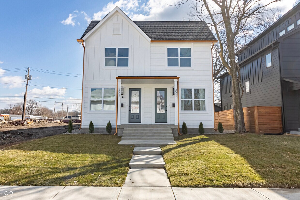 Foto principal - 2053 Columbia Ave