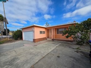 Building Photo - 2849 Rheem Ave