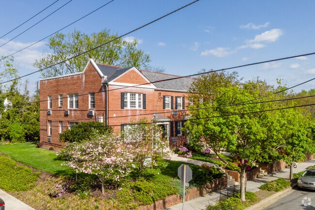 Building Photo - Spring Valley Apartments