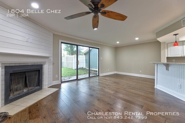 Building Photo - 1804 Belle Chez