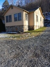 Building Photo - 977 Soco Rd