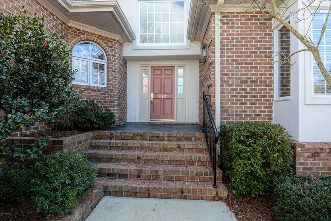Building Photo - 912 Shoalcreek Pl