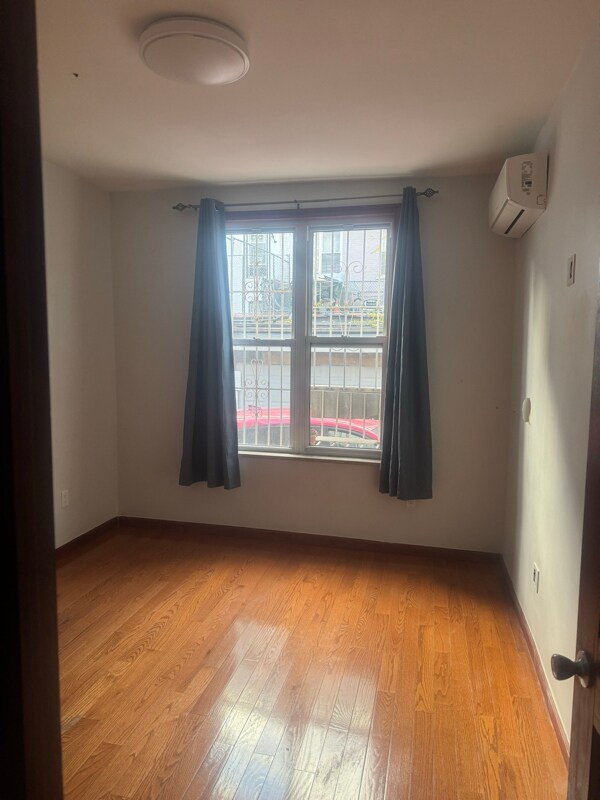 Foto del edificio - 43-18 58th St