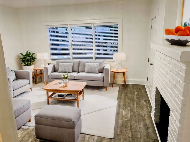 Building Photo - Boynton Plex