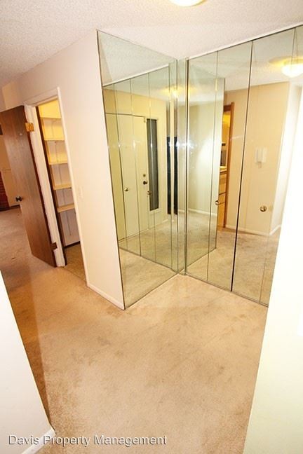 Foto del edificio - 2 br, 2 bath House - 3424 25th Ave W #202