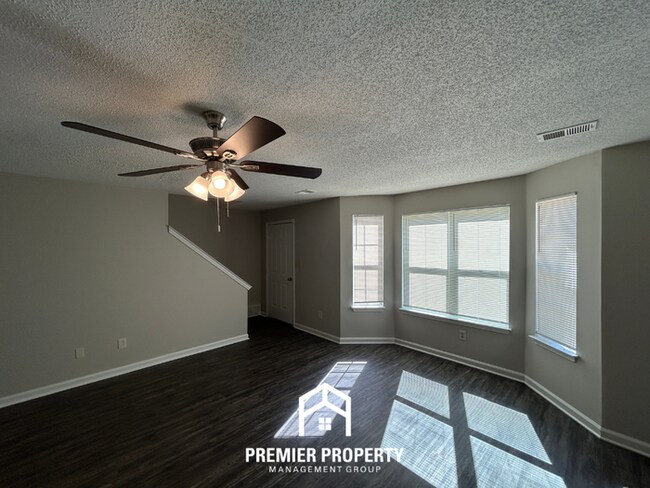 Building Photo - 7610 Bridlewreath Rd.