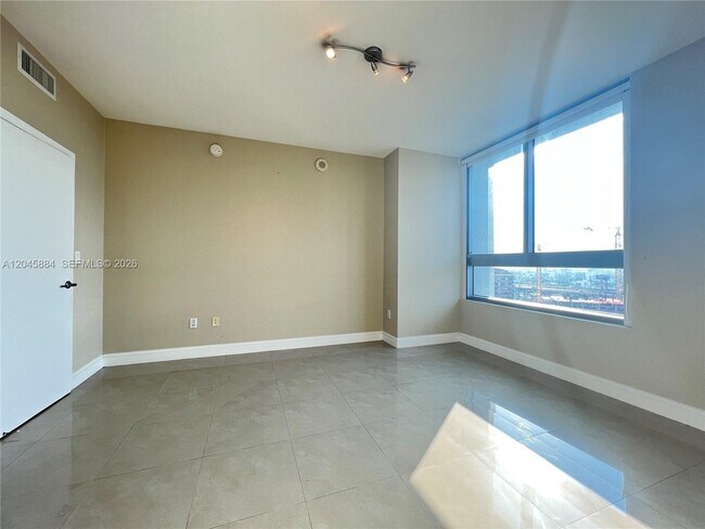 Foto del edificio - 90 SW 3rd St