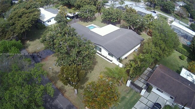 Building Photo - 8265 SW 149th Dr
