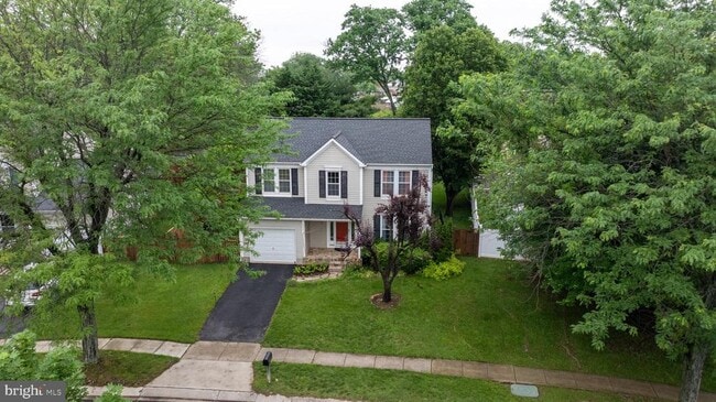 Building Photo - 733 Sunnyfield Ln