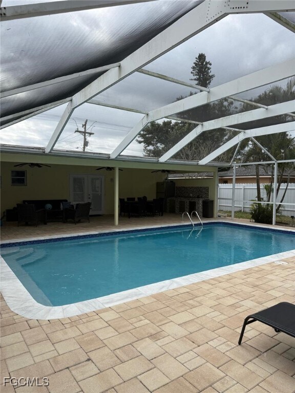 Foto del edificio - 1335 NE Pine Island Ln