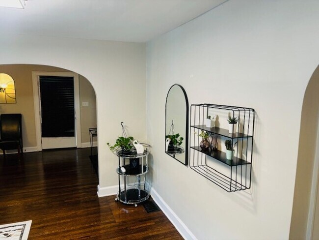 Foto del edificio - 853 N Drexel Ave