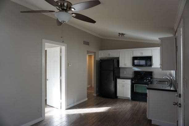 Kitchen - 2308 N 28th Pl
