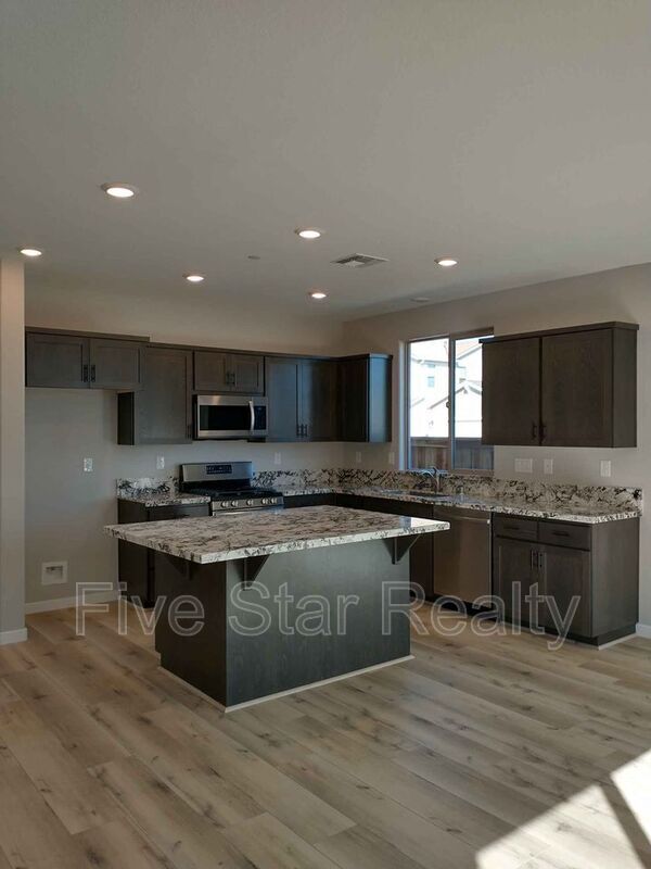 Building Photo - 5673 Mericrest Way