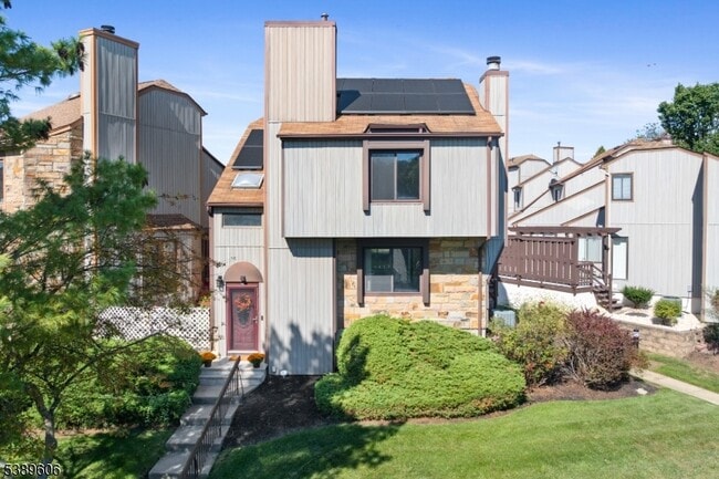 Building Photo - 160 Goldmine Ln