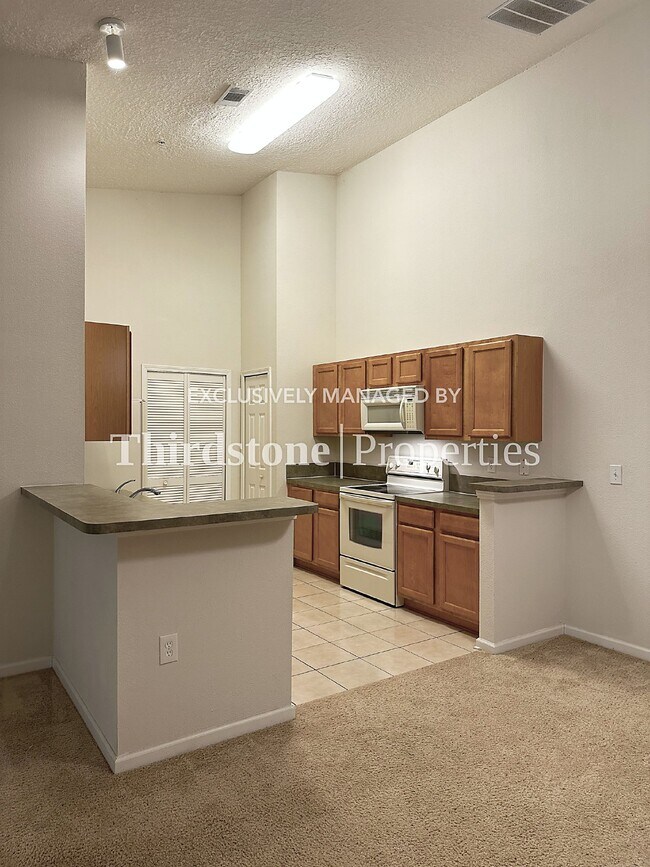 Foto del edificio - 7920 MERRILL RD, UNIT 1612, JACKSONVILLE, ...