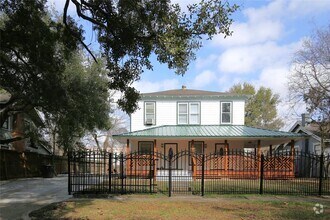 Building Photo - 4445 Rusk St