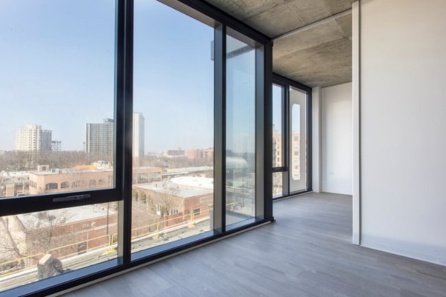 Building Photo - 2113 S Wabash Ave