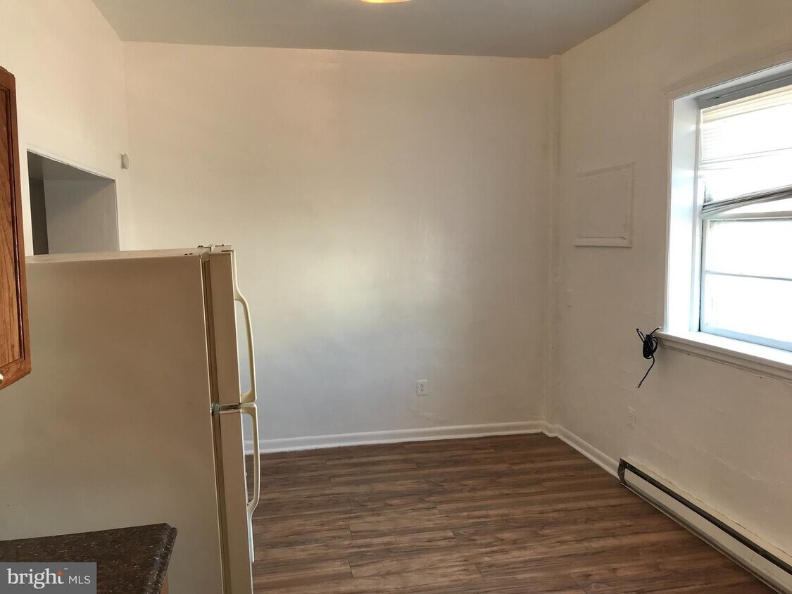 40 E High St Unit 15, Pottstown, PA 19464 Room for Rent in Pottstown, PA