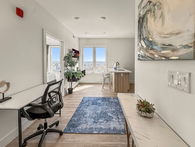 Building Photo - 2400 E Huntingdon St