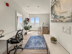 Building Photo - 2400 E Huntingdon St