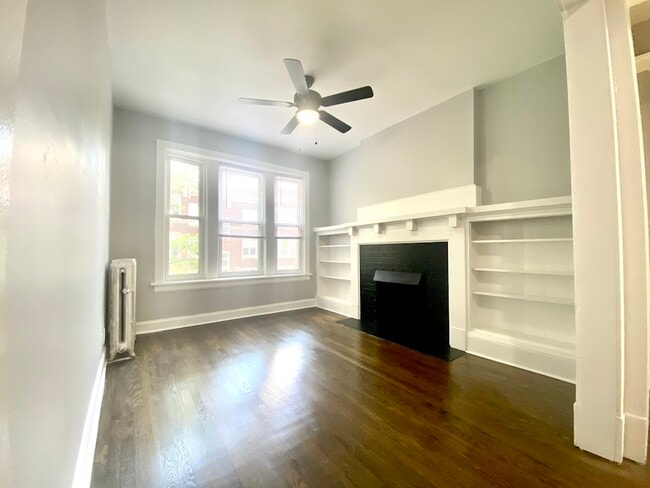 Building Photo - 1251 W Rosemont Ave
