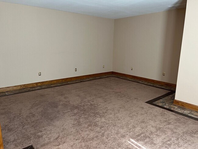Building Photo - Unique Downtown Apartment - 1 BR / 1 BA
