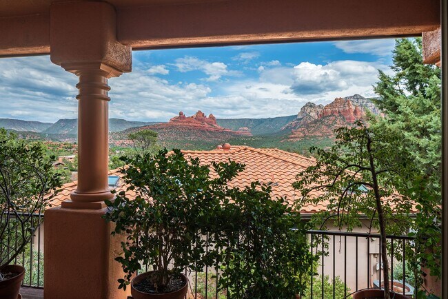 Building Photo - Unfurnished, 1-year long-term rental