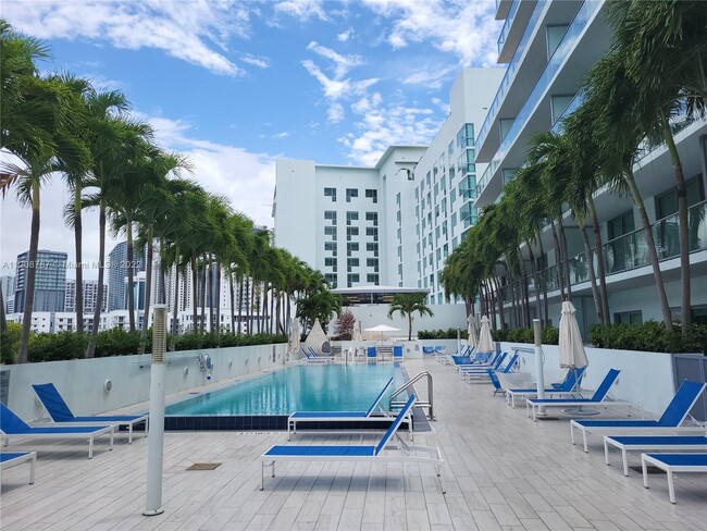 Foto del edificio - 1600 SW 1st Ave