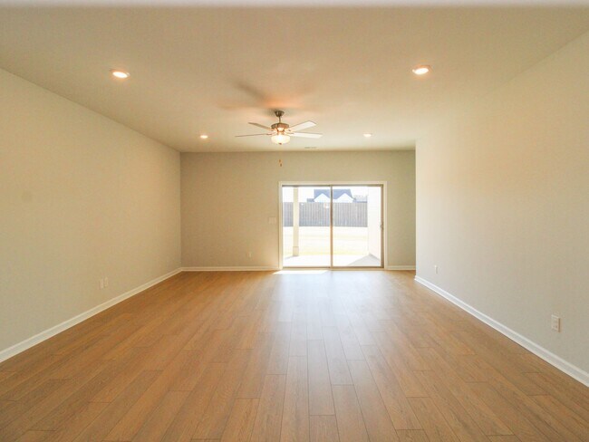 Foto del edificio - East Limestone Home at Craft Springs near Mooresville Rd and New Publix!