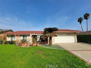 Building Photo - 15375 Manzanita Dr