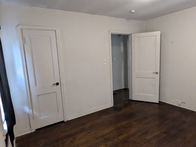 Building Photo - 615 Brunson Ave