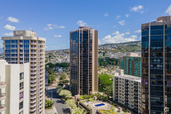 Aerial Photo - Craigside Condominiums