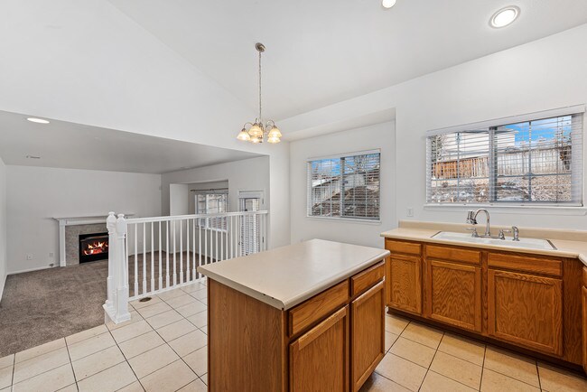 Foto del edificio - 1061 Laurenwood Ln