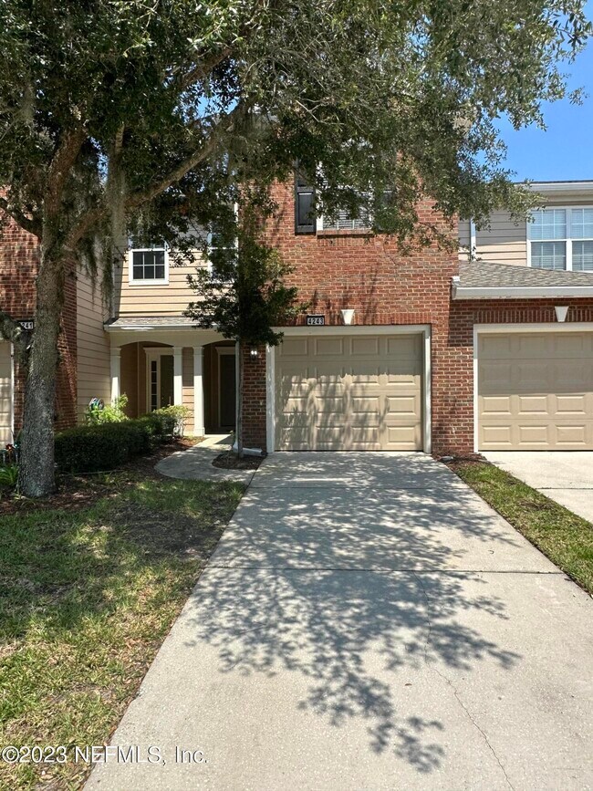 Foto del edificio - 4243 Highwood Dr