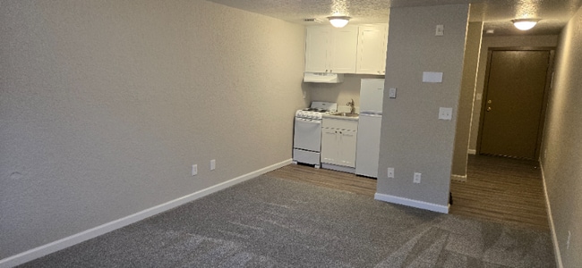 Photo - 1625 Kent Des Moines Rd Apartment