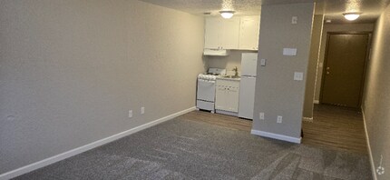 Building Photo - 1625 Kent Des Moines Rd