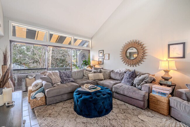 Foto del edificio - 137 Cordillo Pkwy