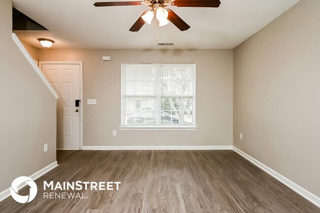 Foto del edificio - 405 Kendall Ln