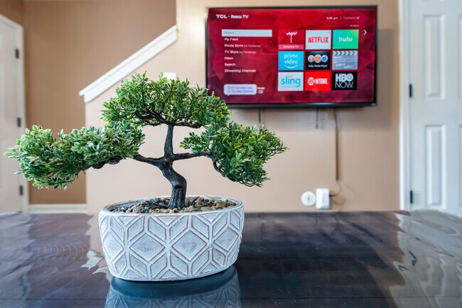 Foto del edificio - 284 Raleigh Dr