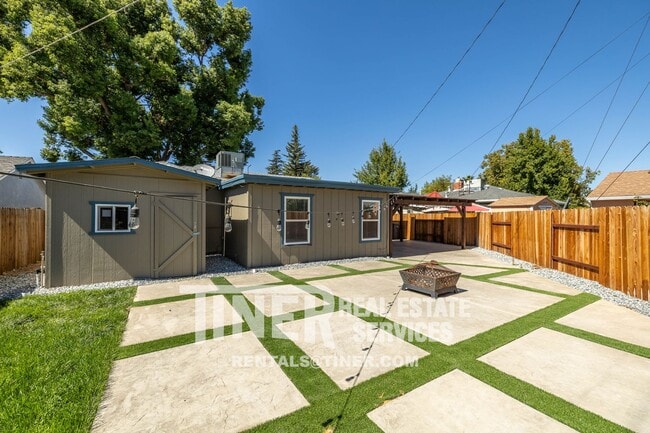 Building Photo - 1107 Meadow Rd