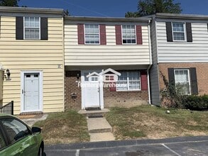 Building Photo - 218 Candle Light Ln