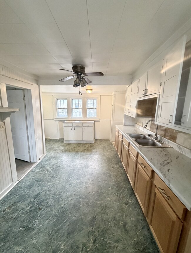 Foto del edificio - 3 Bedroom - 1 Bath Home WITH PROMO: ONE MONTH FREE!