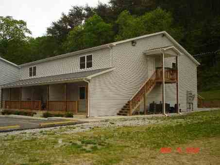 Building Photo - 4532 Roberts Dr