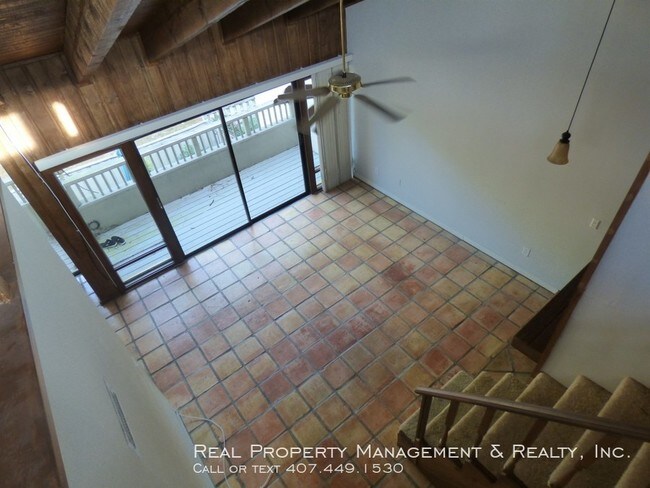Foto del edificio - Big 2 BR / 2 BA Loft Condo In The Springs