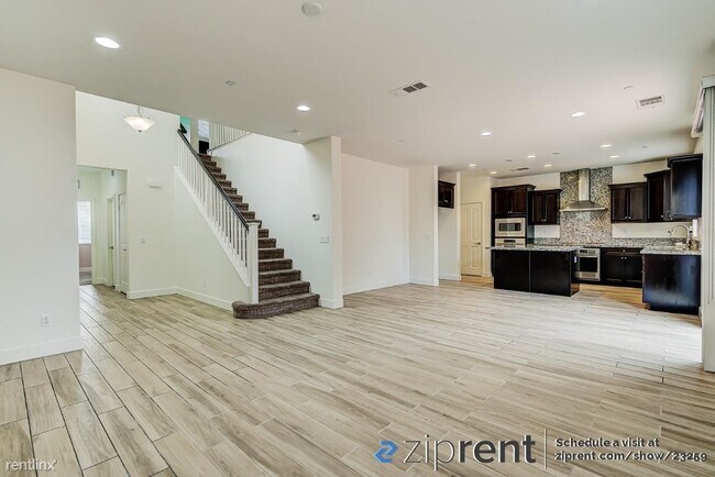 Foto del edificio - 4 br, 3 bath House - 12838 Meridian St, Ea...
