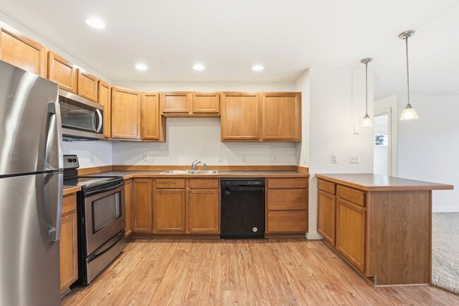 Building Photo - 2222 Baxter Ln
